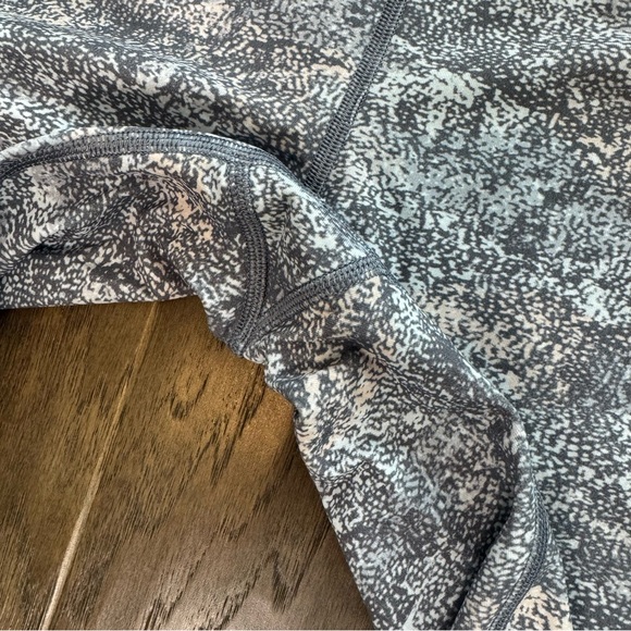 Lululemon Patterned Gray Leggings - Picture 7 of 13